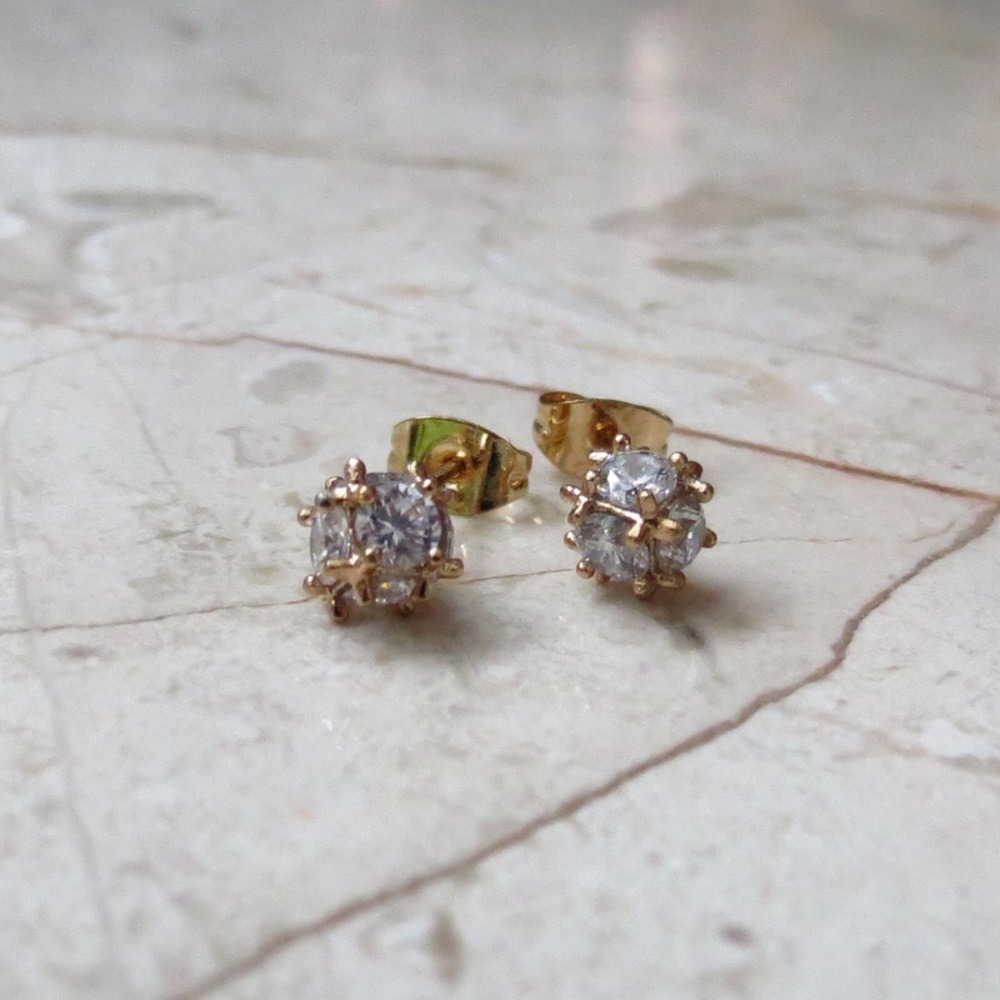 Crystal stud earrings